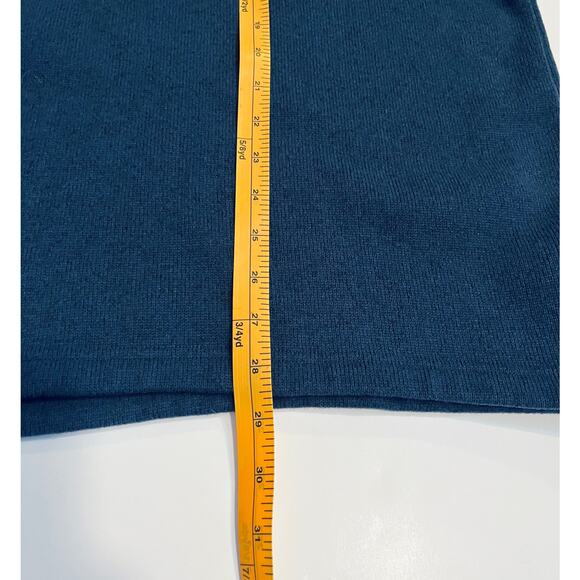 Under Armour sweater - Picture 7 of 8